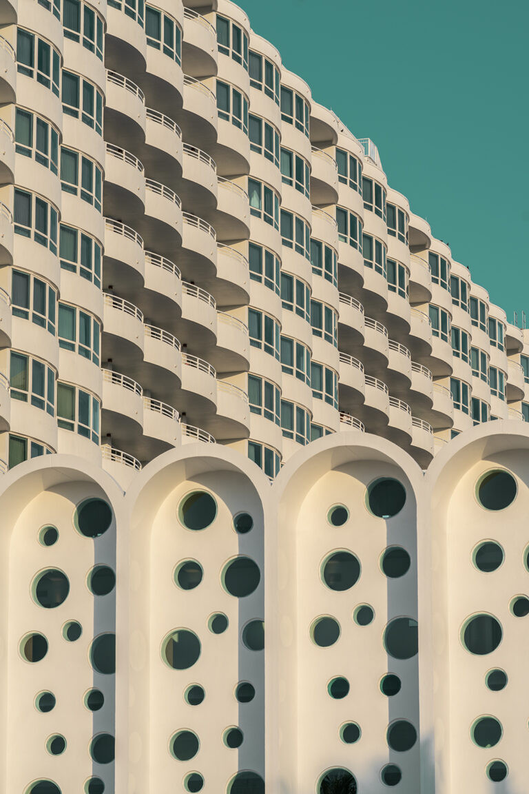 MIA_MORPHOSIS