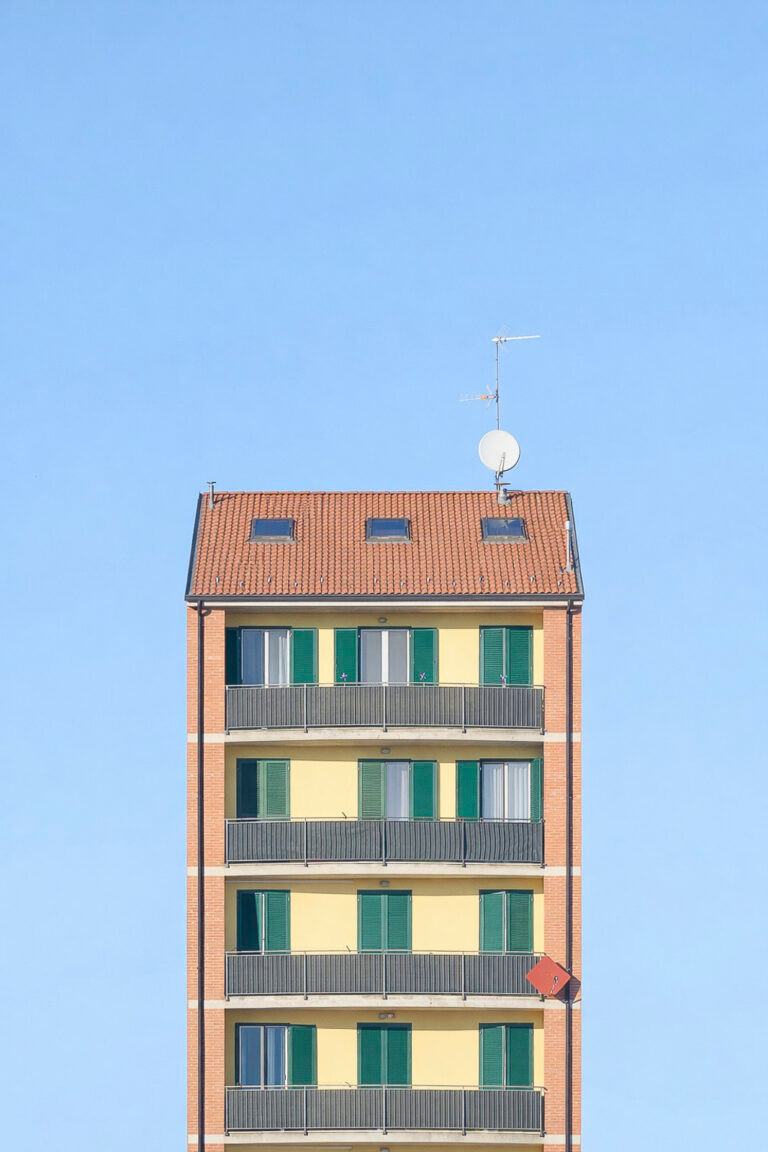 Silent geometries