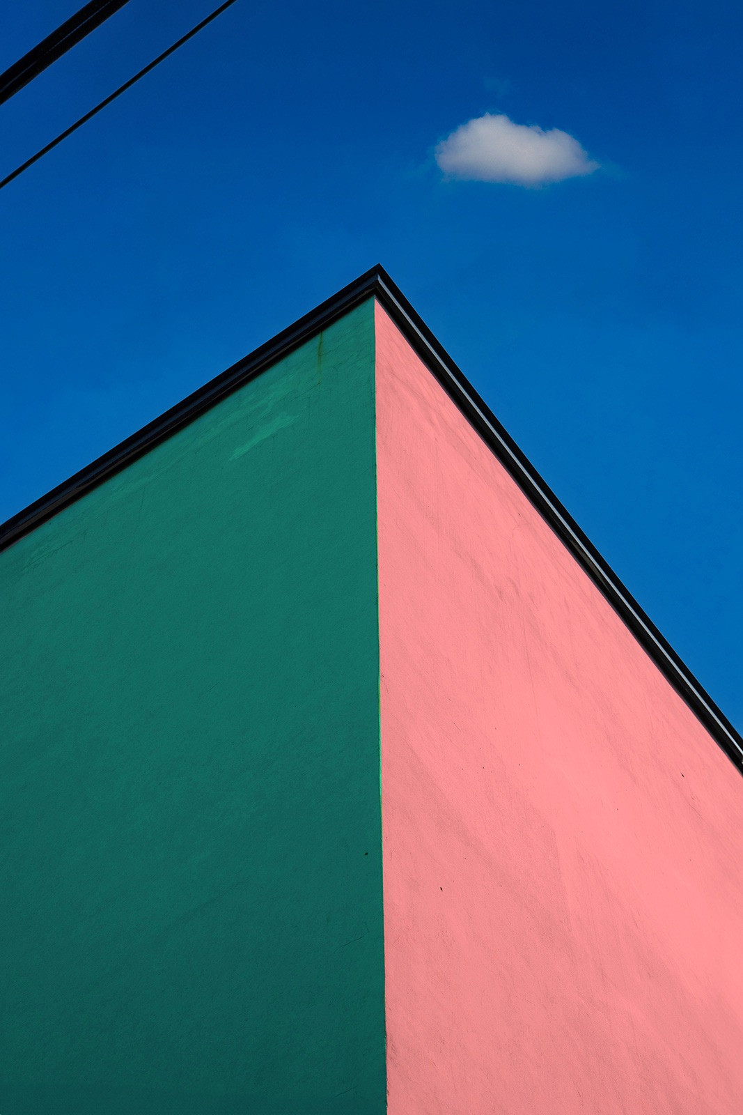 The Flatness of the City, The Silence of Color